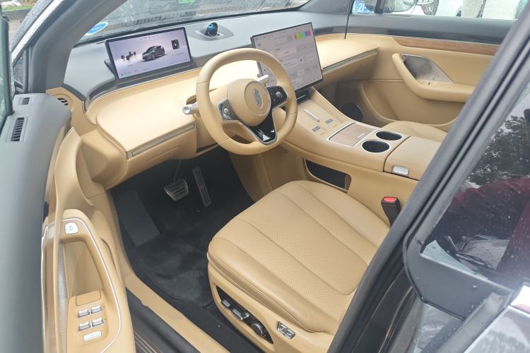 Used Hima Luxeed R7 2026 Model Range-Extending Ultra
