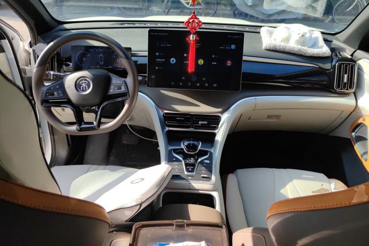 Used BYD Song Pro New Energy 2022 DM-i 110km Flagship Pro Model Center Console
