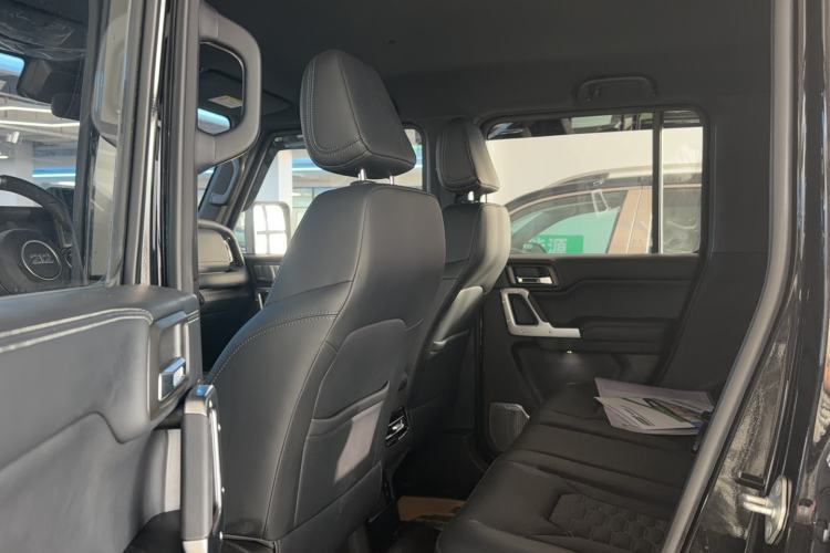 Used 212 T01 2024 2.0T Mechanic