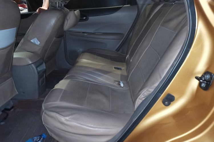 Used Nissan Tiida 2013 1.6L CVT Cool Cafe Edition