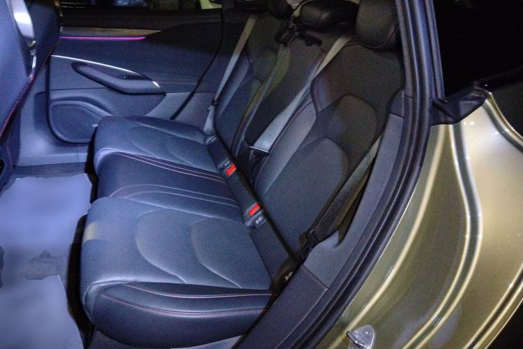 Used Xiaomi Auto SU7 2024 Rear-Drive Long-Range Intelligent Driving Version
