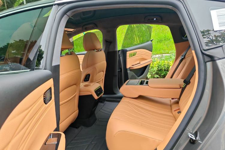 Used Geely Galaxy 8 2025 130km EM-P Exploration Edition Interior 4