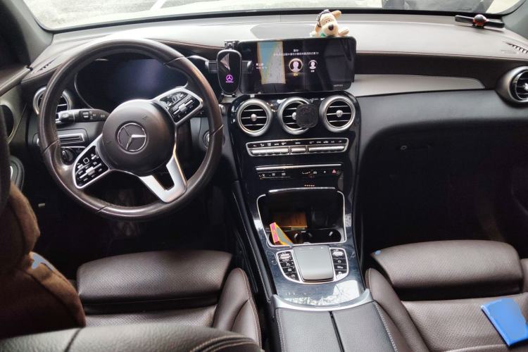 Used Mercedes-Benz GLC 2021 GLC 260 L 4MATIC Dynamic Edition Center Console