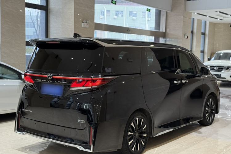 Used Toyota Vellfire 2024 Crown Dual-Engine 2.5L Ultimate Edition