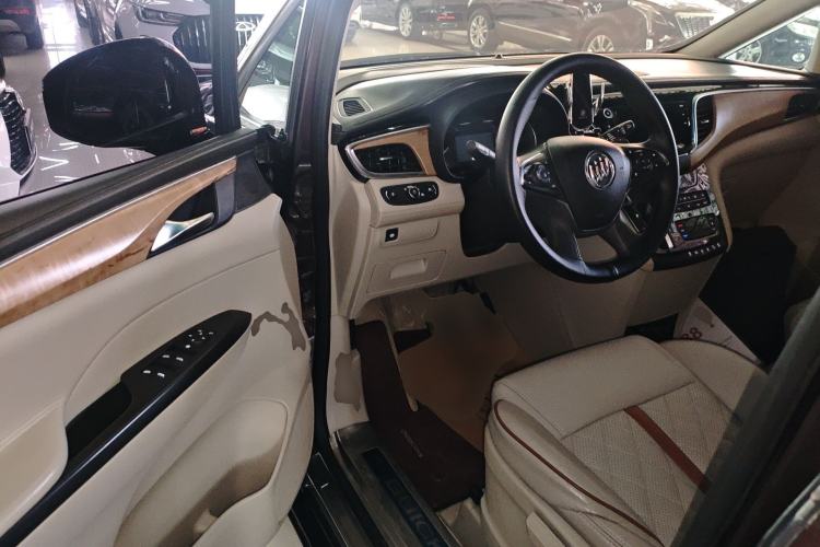 Used Buick GL8 2017 ES 28T Comfort Model China V Standard
