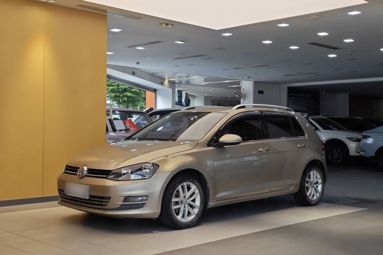Used Volkswagen Golf 2016 1.6L Automatic Fashion Model