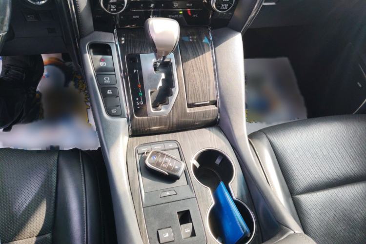 Used Lexus LM 2020 300h Four-Seat Grand Edition Gear Lever