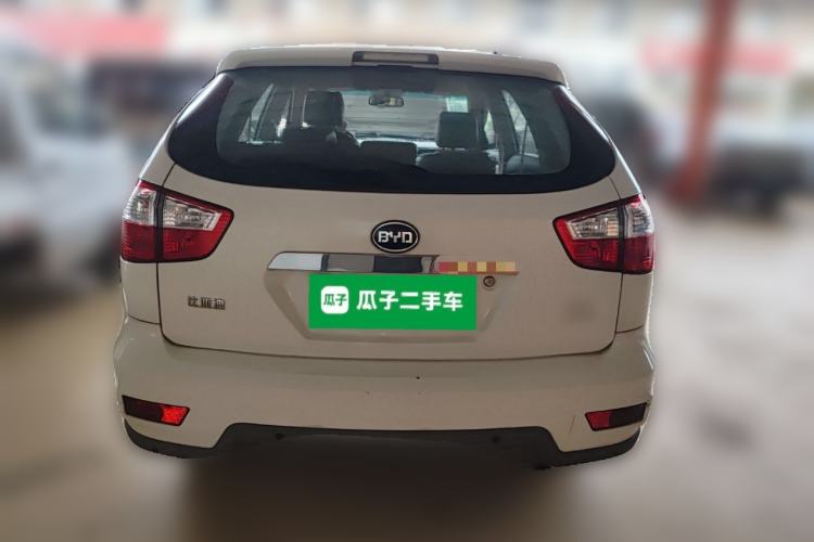 Used BYD S6 2014 2.0L Manual Luxury 5-Seater Rear