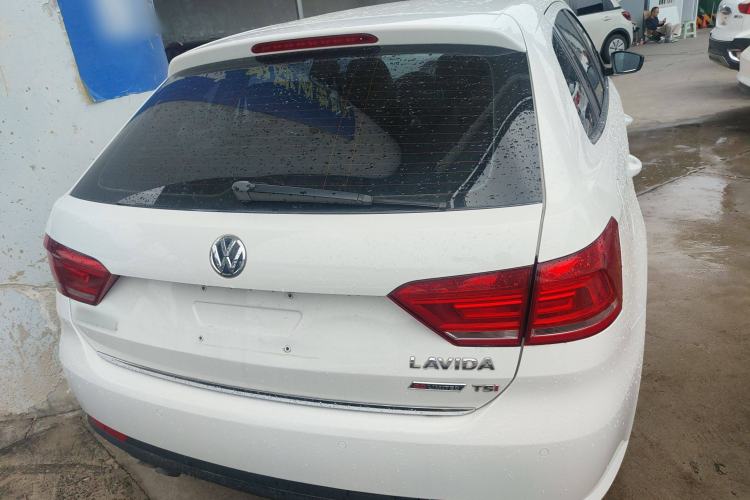 Used Volkswagen Gran Lavida 2014 1.4TSI Automatic 30th Anniversary Edition
