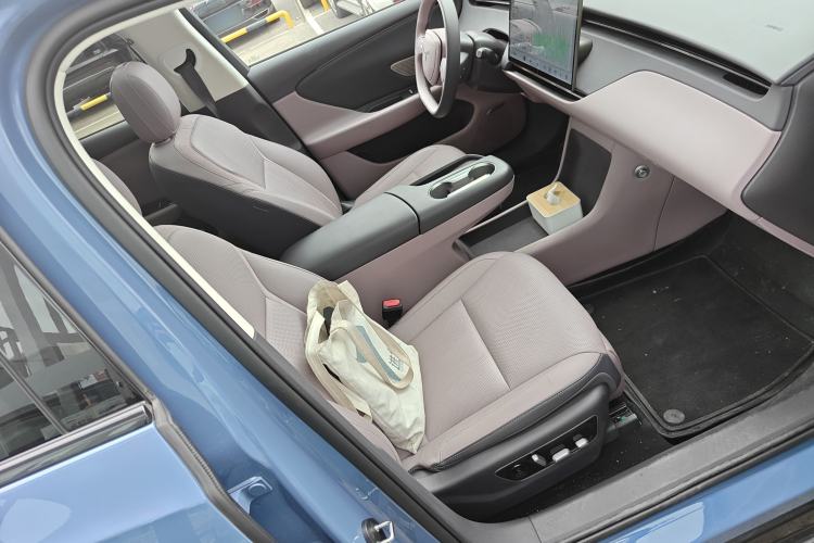 Used Hongqi Tiangong 06 2025 660 4x4 Smart Selection Edition Right Front Seat