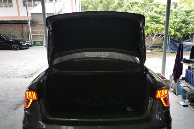 Used Lynk & Co 03 2022 2.0TD DCT JingPro Trunk