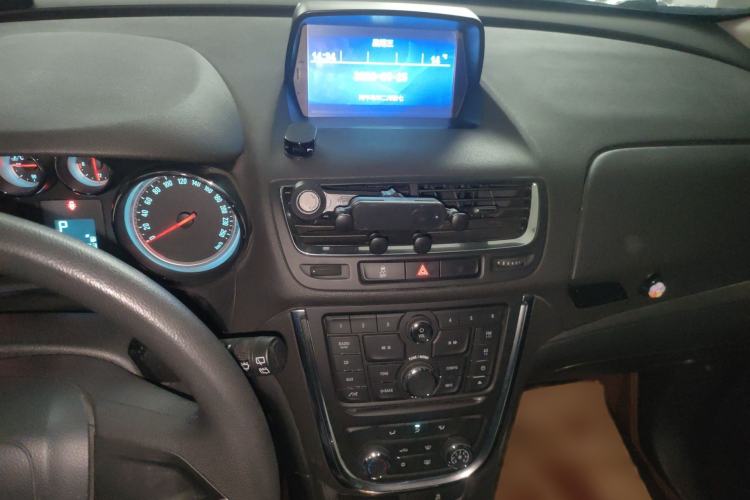 Used Buick Encore 2015 1.4T Automatic Two-Wheel Drive Urban Elite Version