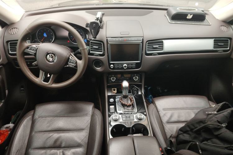 Used Volkswagen Touareg 2017 3.0 TSI Touareg Edition Center Console