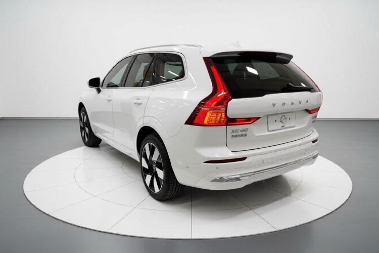 Used Volvo XC60 New Energy 2025 Plug-in Hybrid Long-Range All-Wheel Drive Smart & Luxurious Edition