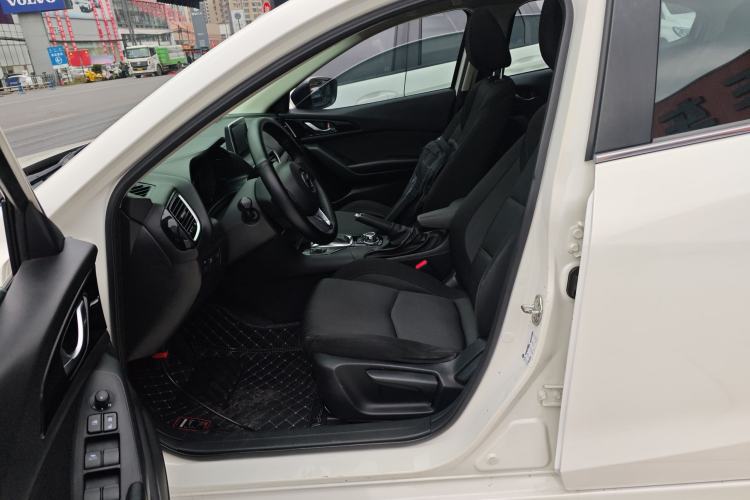 Used Mazda Mazda 3 Axela 2014 Sedan 1.5L Automatic Luxury Model