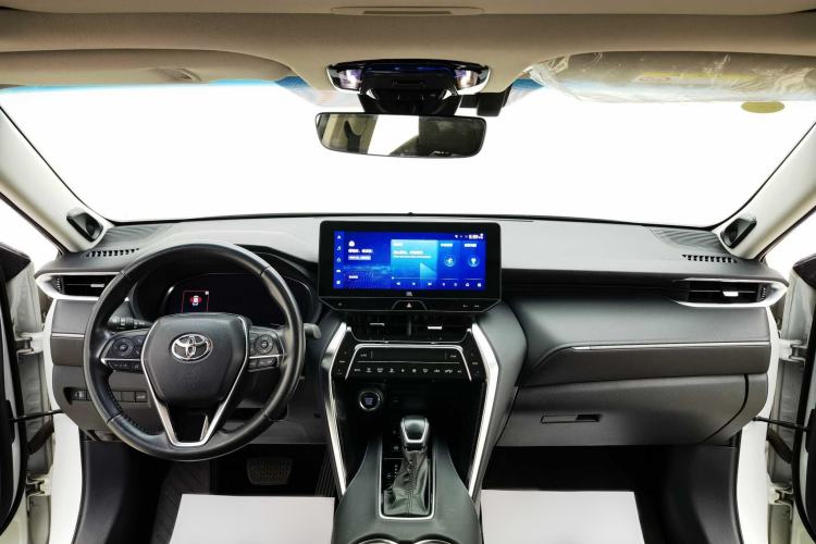 Used Toyota Venza 2023 2.0L CVT Two-Wheel Drive Prestige Version Interior 3