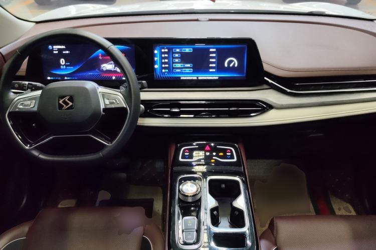 Used SOL QX 2021 300T DCT Deluxe Smart Connectivity Version