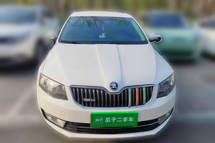 Used Skoda Octavia 2015 1.6L Manual Eado Edition Front