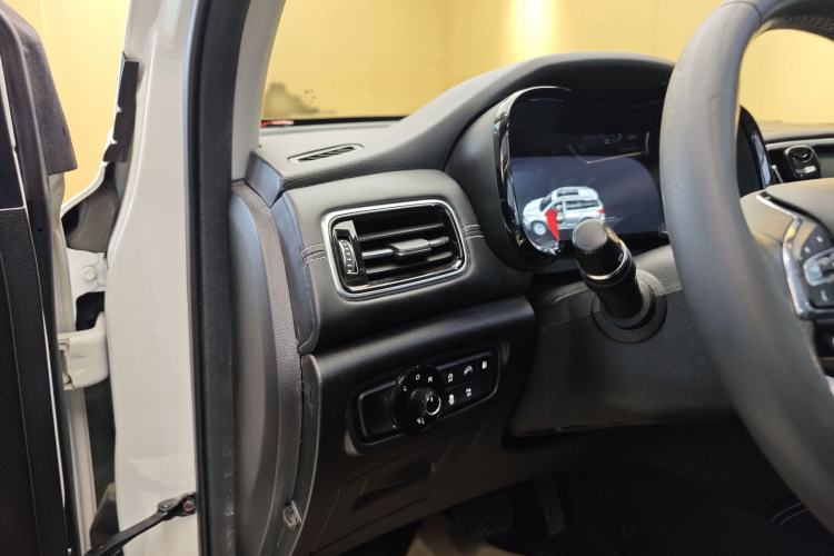 Used GAC Trumpchi GS8 2020 390T Two-Wheel Drive Luxury Smart Connectivity Version (7 Seats) Interior 1