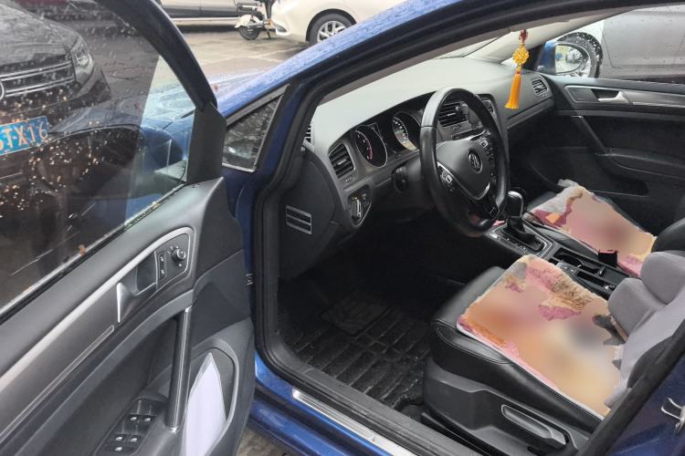 Used Volkswagen Golf 2014 1.4TSI Automatic Luxury Model Driver Seat