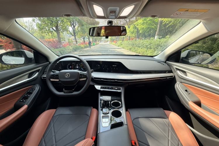 Used CHANGAN Eado 2024 PLUS Blue Whale NE 1.4T GDI DCT High-Energy Edition
