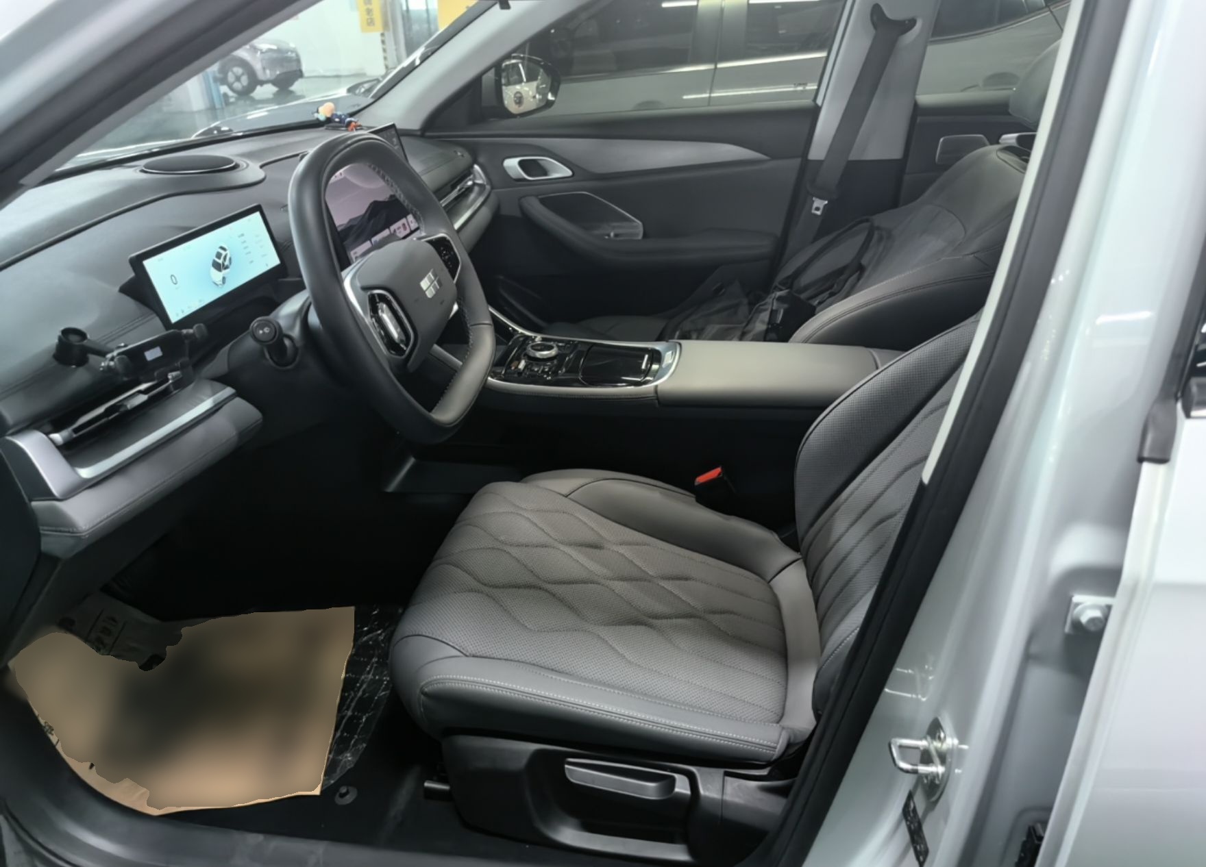 Geely Galaxy A7 2025 Model EM-i 150km Prestige Edition — снимка 17