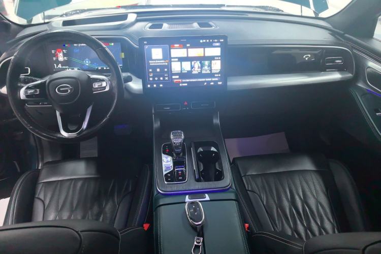 Used GAC Trumpchi GS8 2022 Flagship Series 2.0 TGDI Two-Wheel-Drive Prestige Edition (6-seater) Center Console