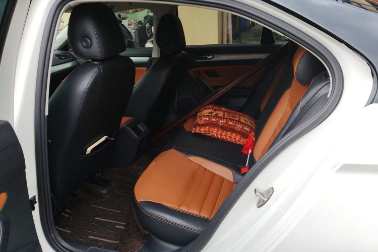 Used Volkswagen Lamando 2018 230TSI DSG Fashion Edition
