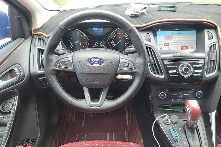 Used Ford Focus 2017 Hatchback 1.6L Automatic Fashion Edition Smart Drive Version Steering Wheel