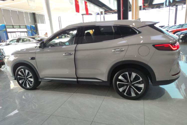 Used BYD Song PLUS New Energy 2025 EV 520km Premium Version