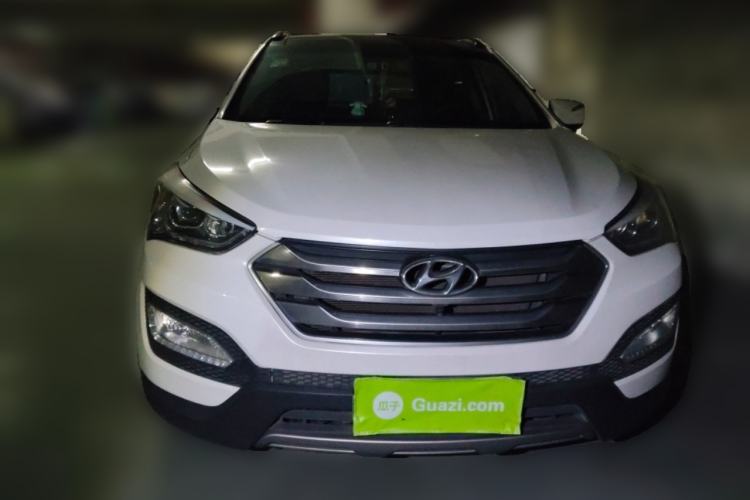 Used Hyundai Santa Fe 2015 2.4L Automatic Two-Wheel Drive Smart Version 5 Seats