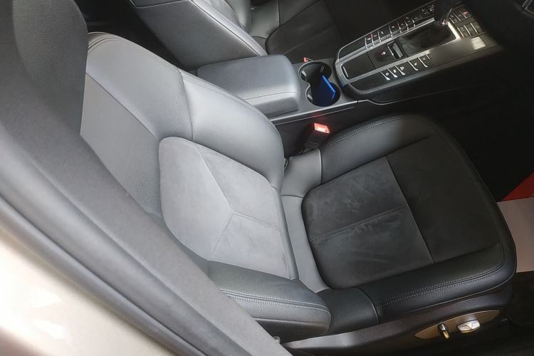 Used Porsche Macan 2017 Macan 2.0T Right Front Seat