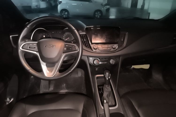 Used Chevrolet Monza 2019 RS 330T Automatic Comfort Edition China VI Standard Center Console