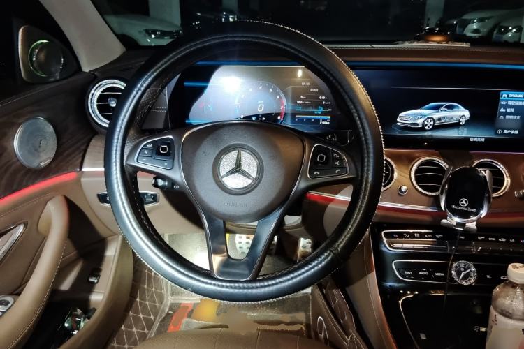 Used Mercedes-Benz E-Class 2017 E 300 L Luxury Model Steering Wheel