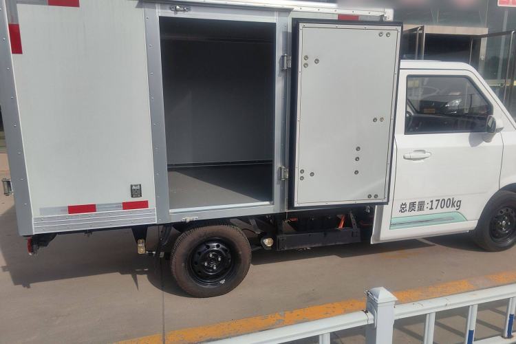 Used Chengshi X2 2022 Wealth Edition Single-Row Box-Type Transport Vehicle