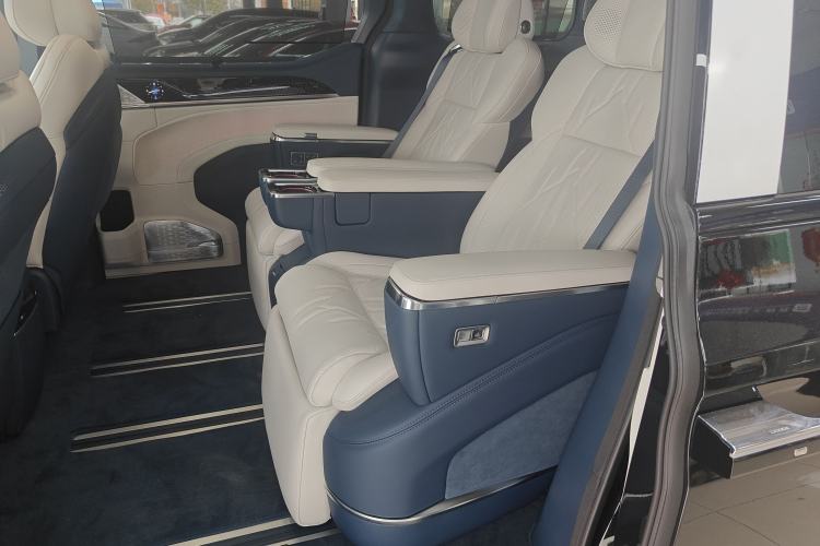 Used Zeekr 009 2024 Six-Seat Executive Version 4WD 108 kWh