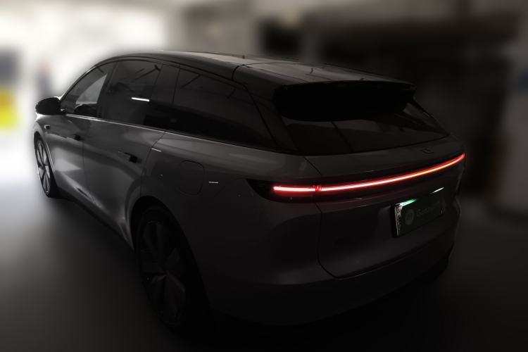 Used Li Auto i6 2025 Model Four-Wheel-Drive Standard Type