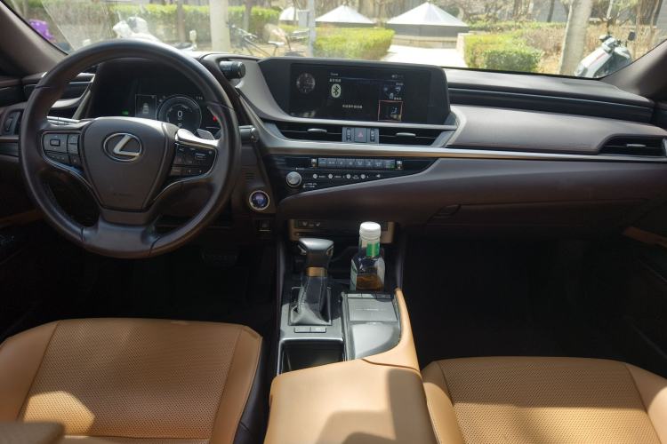 Used Lexus ES 2020 260 Deluxe Edition
