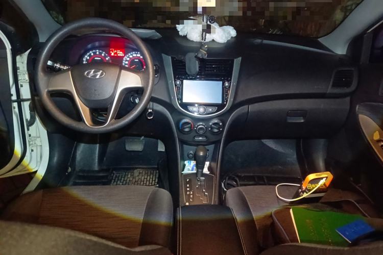 Used Hyundai Verna Ray 2014 1.4L Automatic GLX
