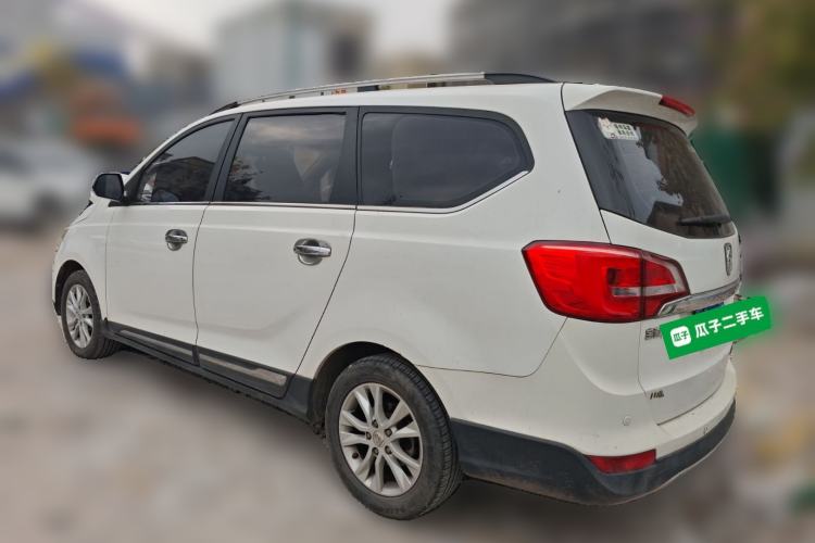 Used Baojun 730 2015 1.8L Manual Luxury Navigation ESP Version 7-seater
