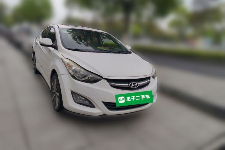 Used Hyundai Elantra (5th Generation / Langdong) 2015 1.6L Automatic Leading Model Front Right 45 Deg