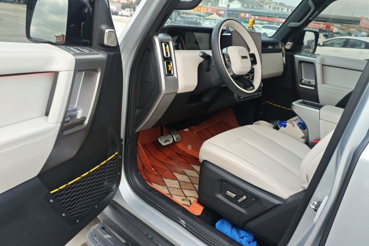 Used iCAR V23 2025 501 Four-Wheel Drive Intelligent Driving Version Interior 3