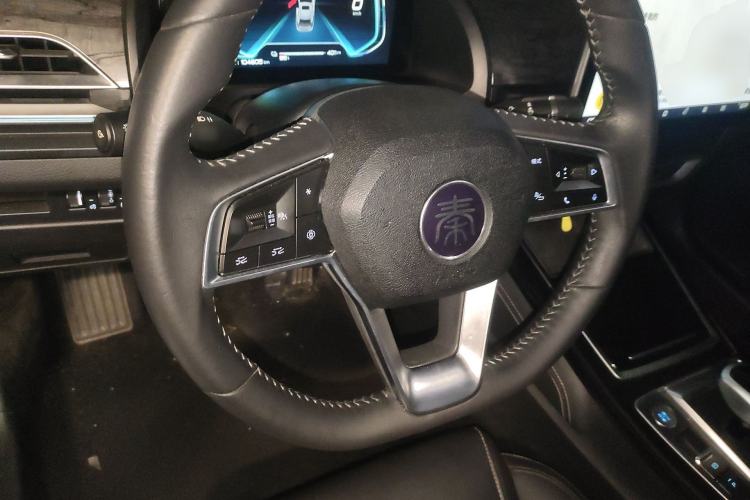Used BYD Qin Pro New Energy 2019 EV Super Edition High-Power Smart Connect & Premium Model Steering Wheel