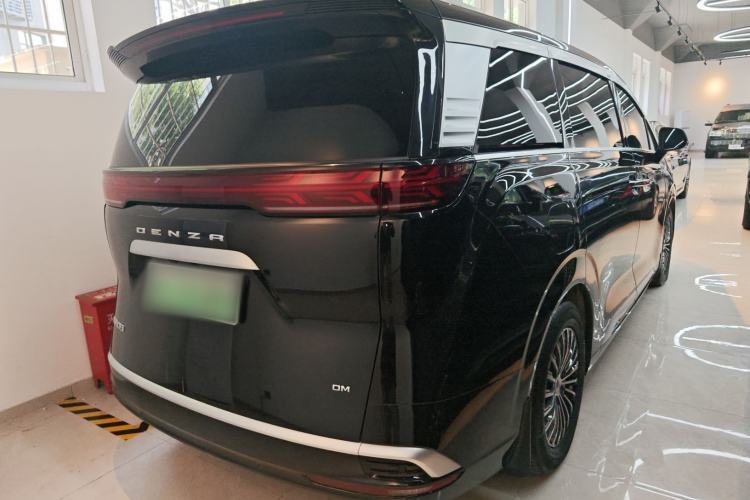 Used Denza D9 2024 DM-i 1050 Luxury Model