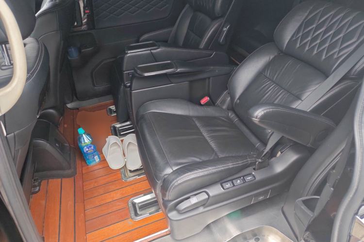 Used Honda Elysion 2019 2.0L Hybrid Luxury Edition
