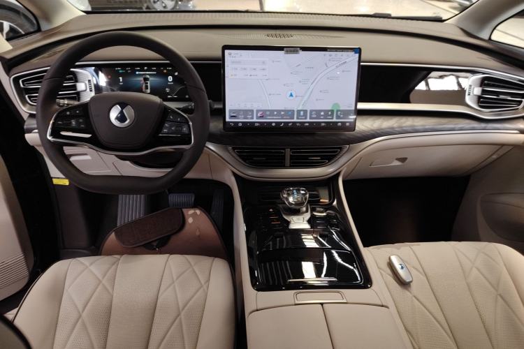 Used Denza D9 2024 DM-i 970 Luxury Model
