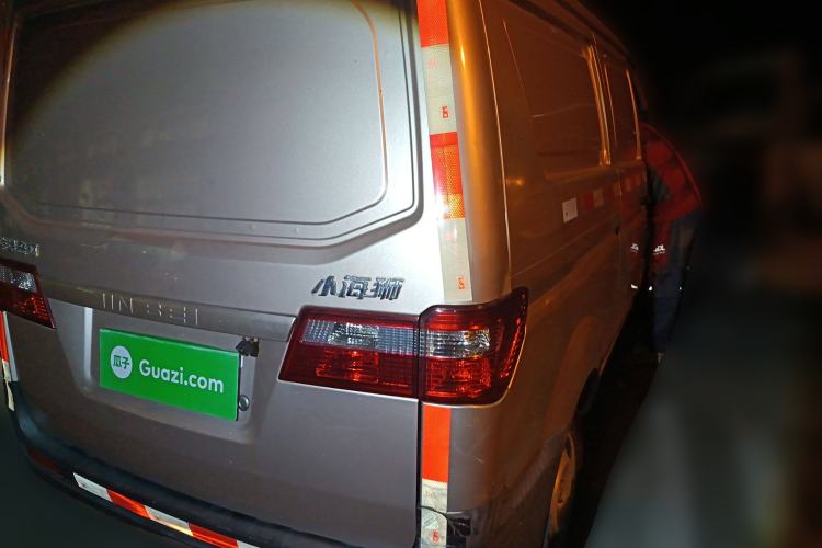 Used Jinbei Hiace X30 2023 1.5L Business-Style Van 2/5-Seater Air-Conditioned Version SWC15M