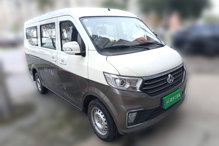 Used CHANGAN KUAYUE Xing V3 2023 1.5L Gasoline Luxury 6-Seater Passenger Vehicle Front Right 45 Deg