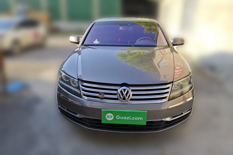 Used Volkswagen Phaeton 2011 4.2L V8 4-seat Extended-Range Individual Edition Front