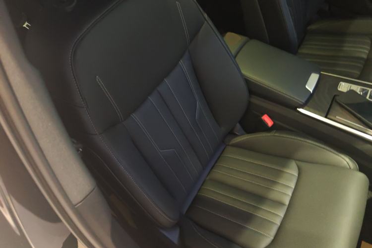 Used Audi A6L 2026 45 TFSI quattro Prestige Dynamic Edition + Premium Package Right Front Seat